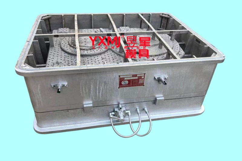 模具完成图（箱体带顶出）